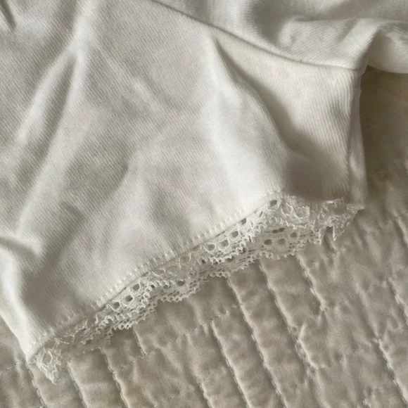 NWT: Edikted tee with cute Bambi print and bow decoration Size: S - Picture 4 of 5